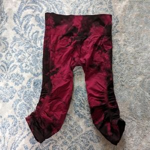 LULULEMON Crop Tie dye Leggings size 4